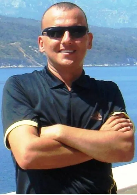 Алекс из Рязани, мне 43, познакомлюсь без обязательств