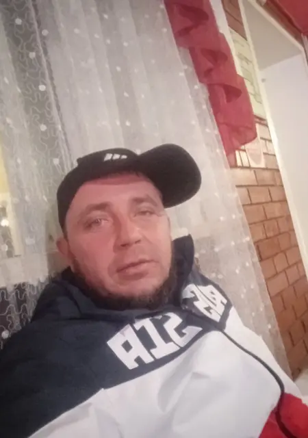 Я Макс, 41, из Минусинска, ищу знакомства без обязательств