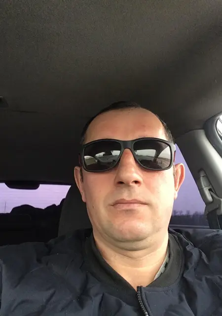 Сергей из Геленджика, ищу на сайте знакомства без обязательств