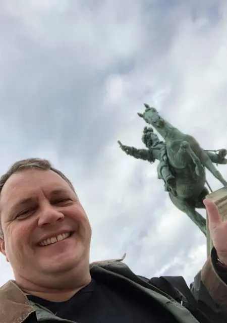 Christopher из Москвы, ищу на сайте постоянные отношения