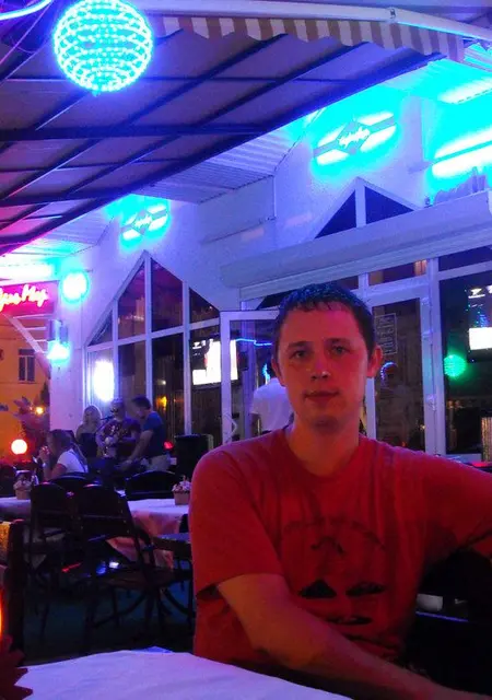 Я Виталий, 43, из Йошкар-Олы, ищу знакомства без обязательств