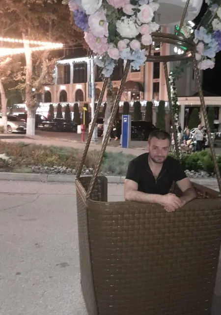 Я Христьян, 44, из Ессентуков, ищу знакомства без обязательств