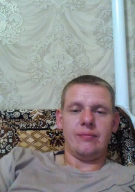 Я Олег, 25, знакомлюсь без обязательств в Джанкое