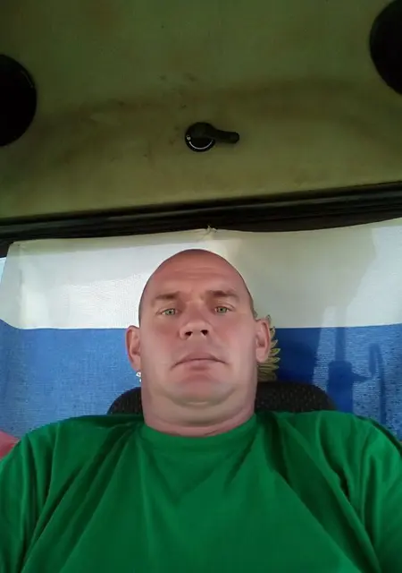 Иван из Гулькевичей, ищу на сайте знакомства на одну ночь