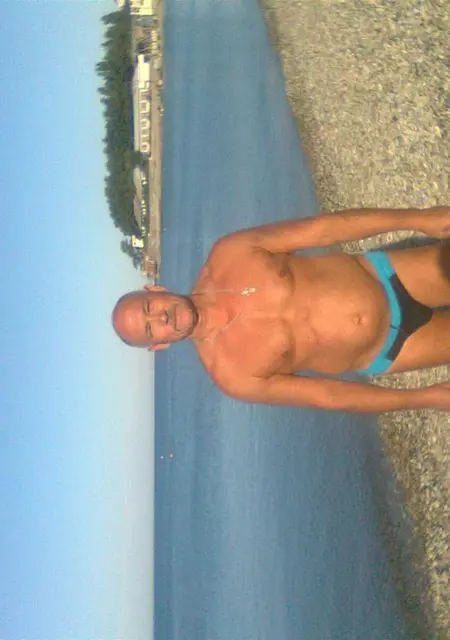 Я Петр, 67, из Ставрополя, ищу знакомства на одну ночь