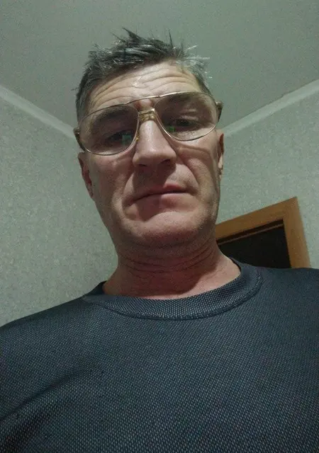 Вася из Азова, ищу на сайте знакомства без обязательств