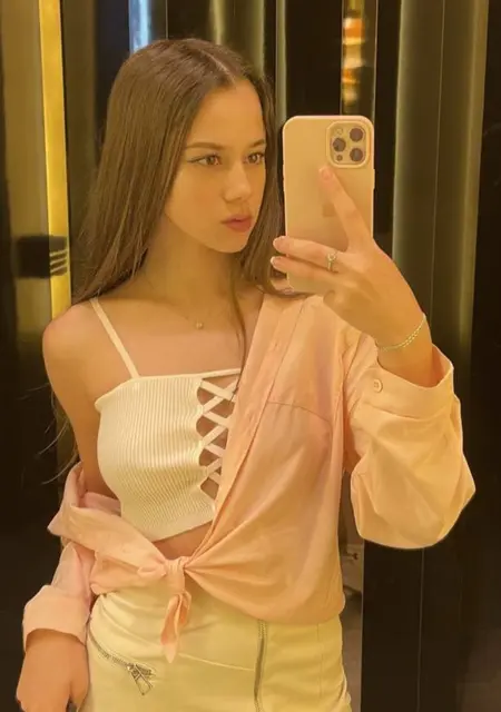 Я Василиса, 18, знакомлюсь на одну ночь в Краснодаре