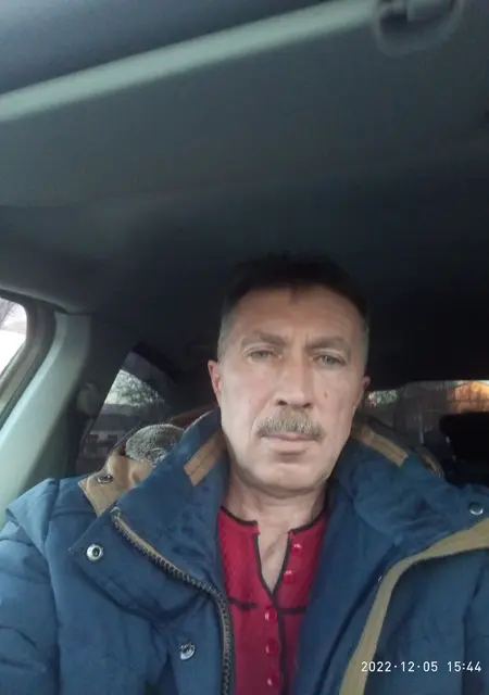 Алексей из Фролова, мне 52, познакомлюсь на одну ночь