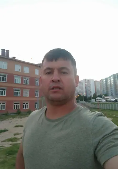 Я Бобо, 41, из Новосибирска, ищу знакомство для постоянных отношений