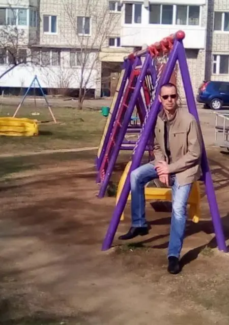 Александр из Арсеньева, мне 43, познакомлюсь на одну ночь