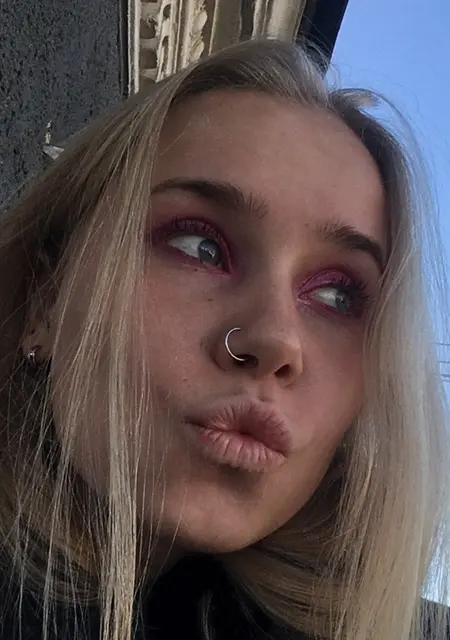 Алена из Перми, ищу на сайте знакомства без обязательств