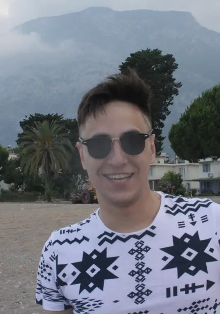 Я Ruslan, 30, знакомлюсь без обязательств в Челябинске