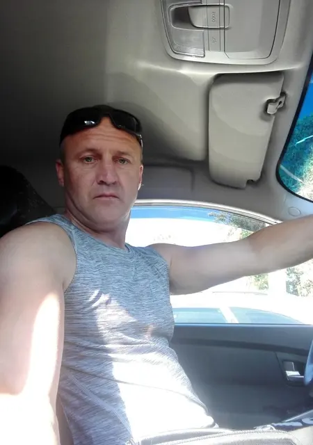 Александр из Серпухова, мне 50, познакомлюсь на одну ночь