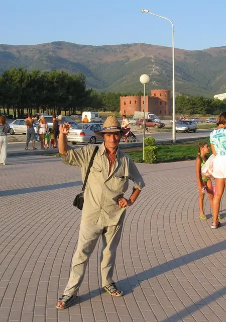 Андрей из Синявина, ищу на сайте знакомства на одну ночь