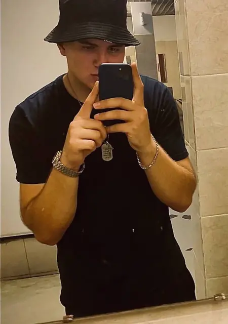 Дмитрий из Джанкоя, ищу на сайте знакомства без обязательств