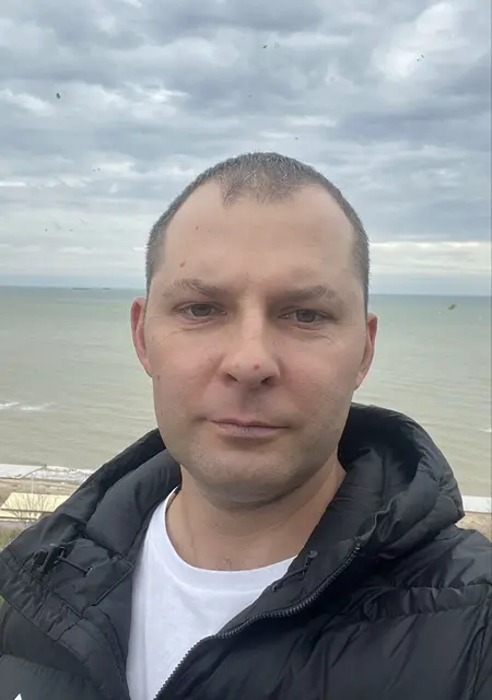 Я Андрей, 40, из Москвы, ищу знакомство для приятного времяпровождения