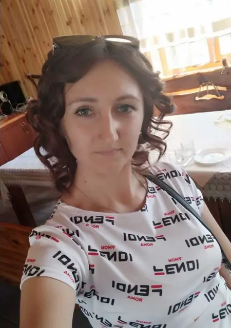 Алёна из Пинска, мне 25, познакомлюсь для приятного времяпровождения