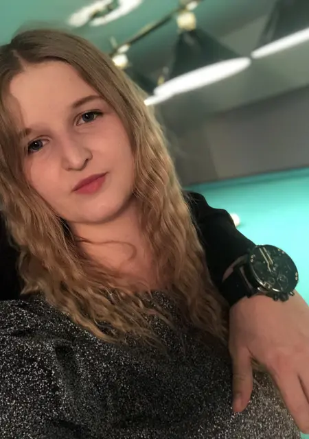 Лена из Анапы, ищу на сайте приятное времяпровождение