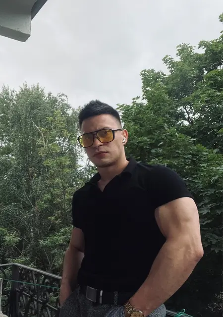 Илья из Москвы, ищу на сайте знакомства на одну ночь