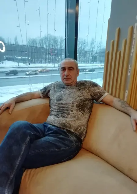 Я Эдвин, 50, из Екатеринбурга, ищу знакомства без обязательств