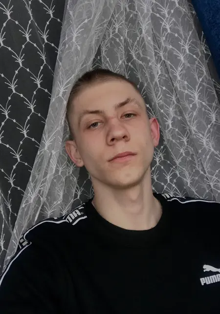 Александр из Соликамска, мне 19, познакомлюсь для общения