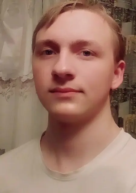 Дмитрий из Чебаркуля, мне 21, познакомлюсь без обязательств