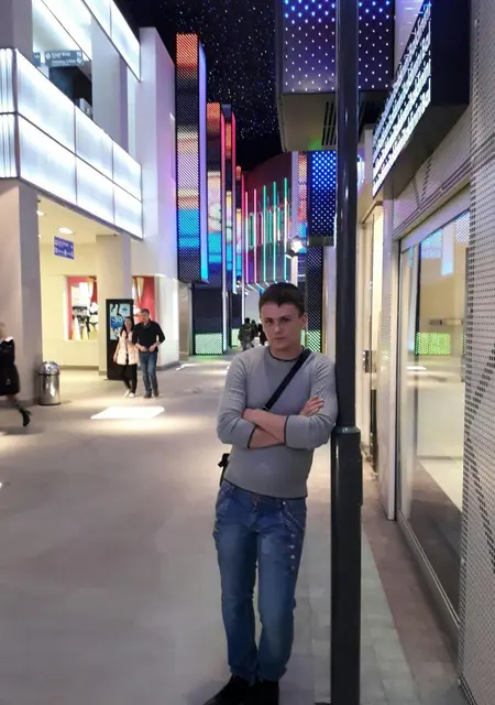 Вова из Обнинска, ищу на сайте знакомства на одну ночь