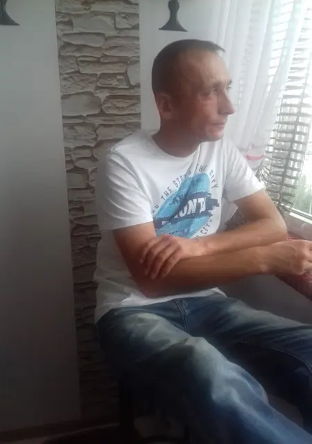 Я Василий, 42, знакомлюсь на одну ночь в Тольятти