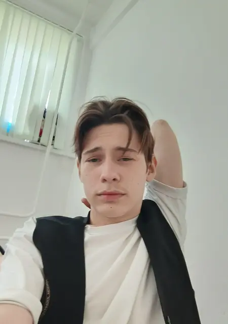 Я Роман, 20, знакомлюсь без обязательств в Тольятти