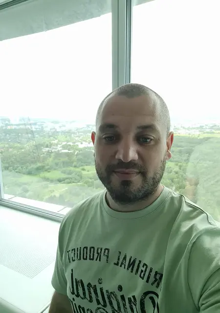 Алекс из Таллина, мне 38, познакомлюсь на одну ночь