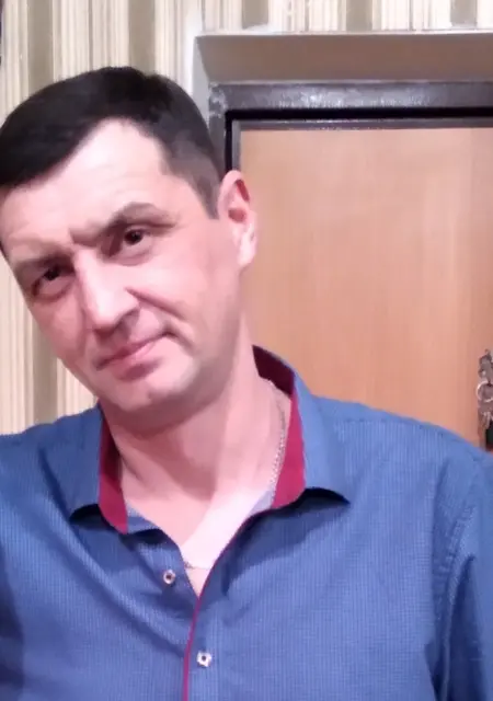 Alex из Минска, мне 50, познакомлюсь без обязательств