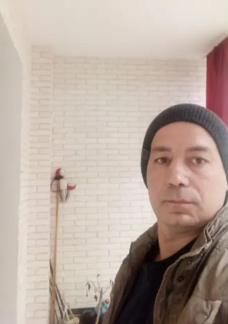 Александр з Ірпінь, шукаю на сайті приємне проведення часу