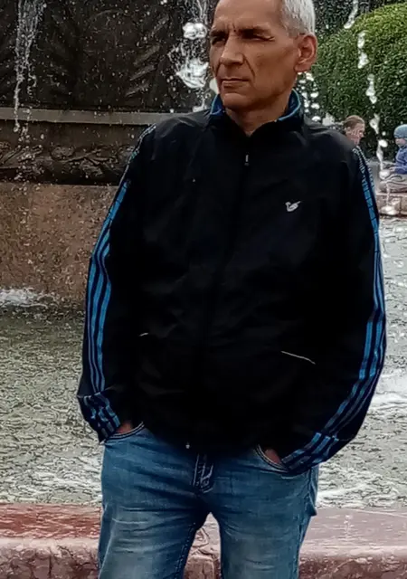 Странек из Екатеринбурга, мне 55, познакомлюсь без обязательств