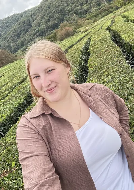 Я Кристи, 22, из Рыбинска, ищу знакомство для приятного времяпровождения