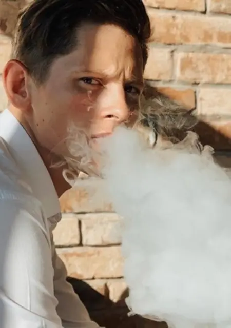 Я Сергей, 27, знакомлюсь без обязательств в Керчи