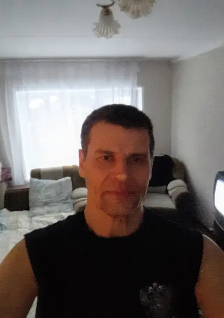 Я Ден, 45, знакомлюсь для общения в Саяногорске