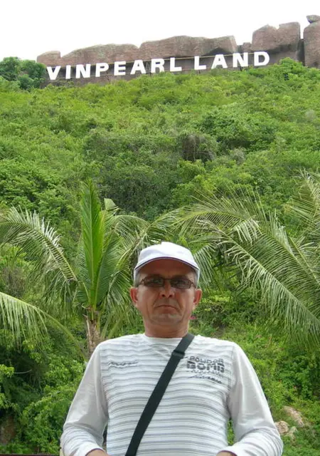 Я Сергей, 60, из Хабаровска, ищу знакомство для приятного времяпровождения