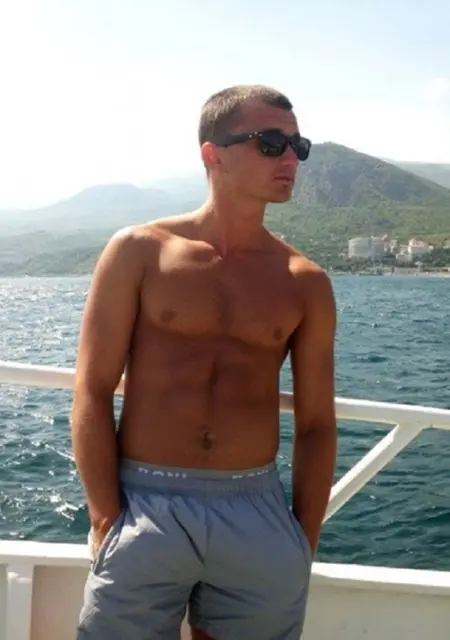 Я Kolya, 29, знакомлюсь без обязательств в Архангельске