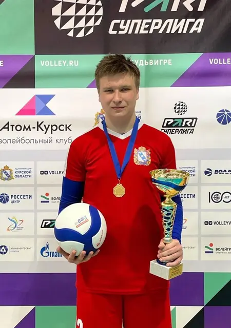 Степан из Курска, мне 18, познакомлюсь для вирта