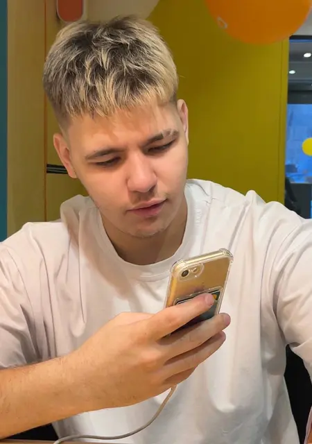 Александр из Ангарска, ищу на сайте знакомства на одну ночь