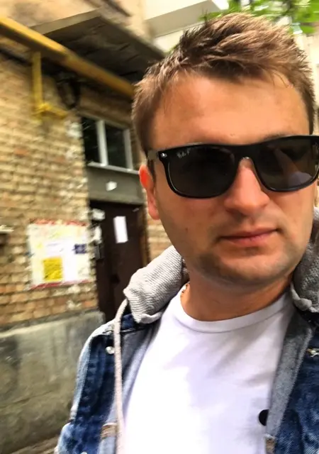 Я Дима, 35 років, знайомлюсь без зобов'язань у Черкасах