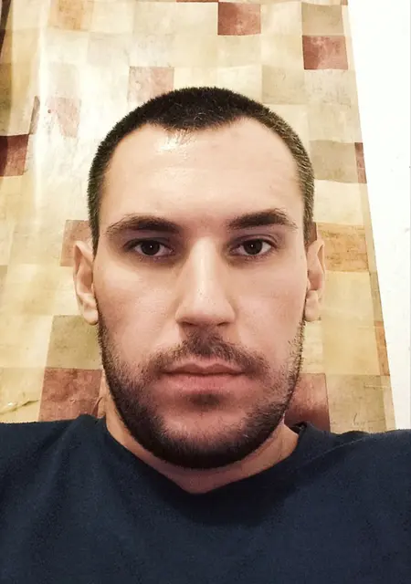 Ярослав из Невинномысска, мне 32, познакомлюсь на одну ночь