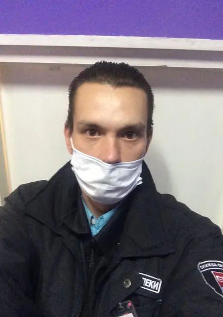 Паша из Чернигова, мне 33, познакомлюсь без обязательств