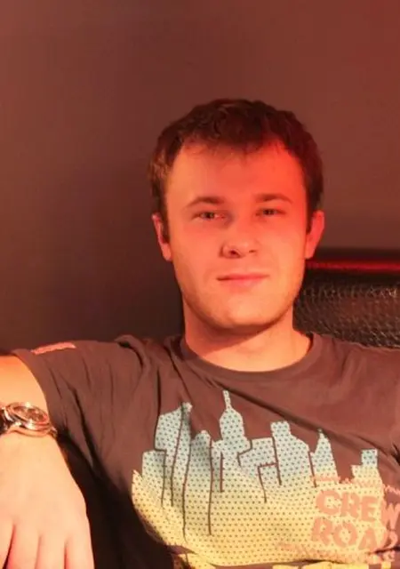 Я Дем, 37, из Каменска, ищу знакомство для дружбы