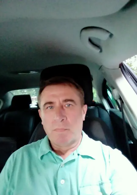 Олег из Бронниц, ищу на сайте знакомства на одну ночь