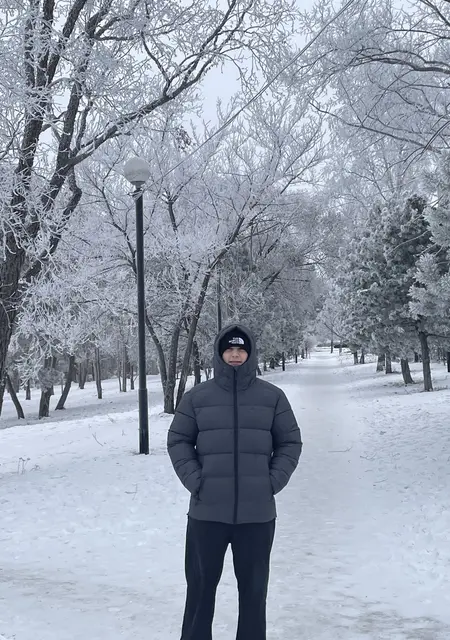 Кирилл из Хабаровска, мне 18, познакомлюсь на одну ночь