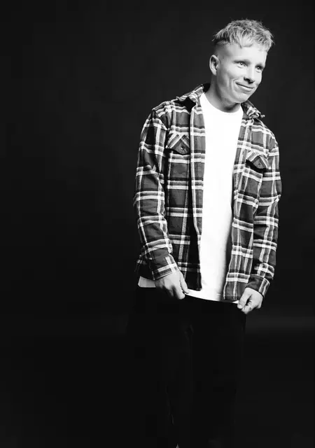 Я Владимир, 29, из Новороссийска, ищу знакомство для общения