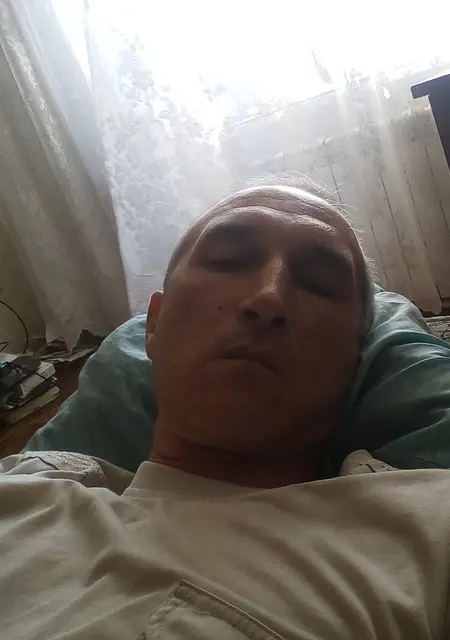 Я Виктор, 45, из Волжска, ищу знакомства без обязательств