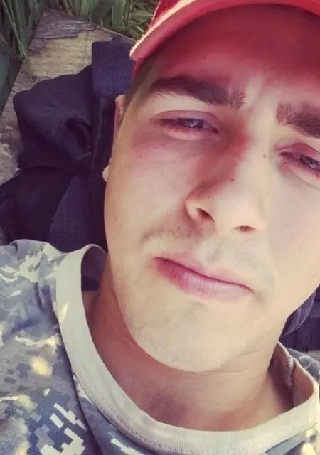 Роман из Мирного, мне 22, познакомлюсь на одну ночь