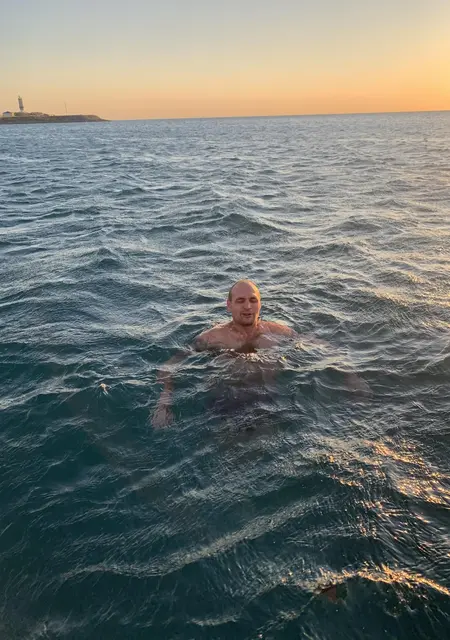 Я Roman, 45, из Чебоксар, ищу знакомства на одну ночь